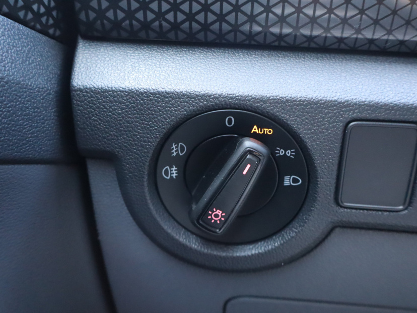Volkswagen T-Cross, 2019