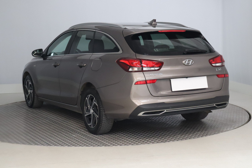 Hyundai i30, 2021