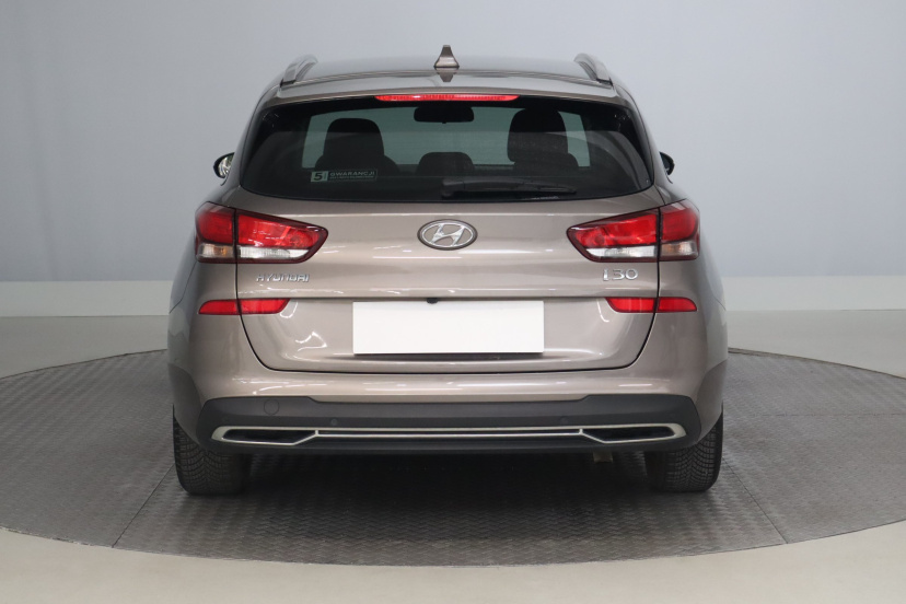 Hyundai i30, 2021