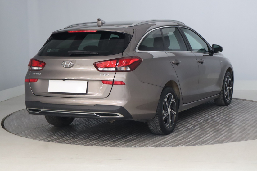 Hyundai i30, 2021