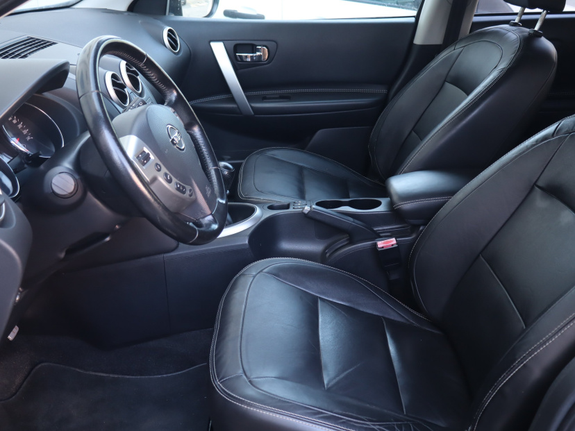 Nissan Qashqai, 2011