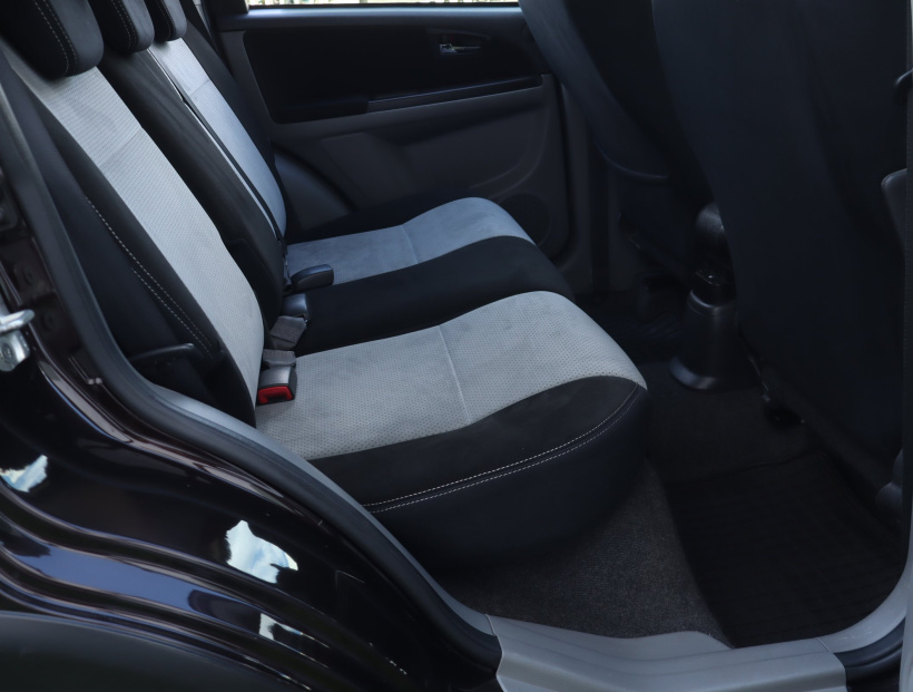 Suzuki SX4, 2012