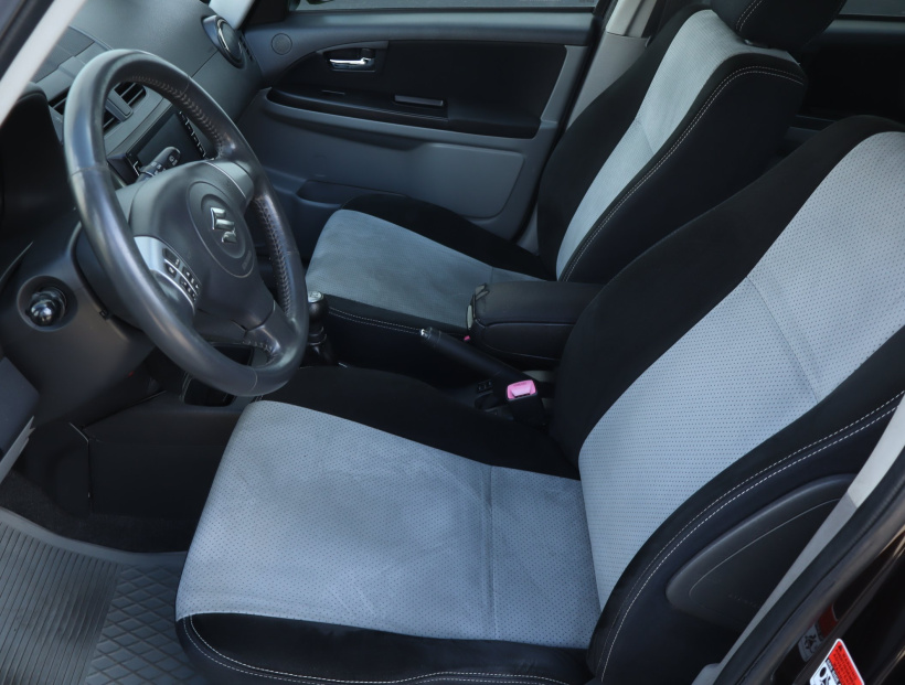 Suzuki SX4, 2012