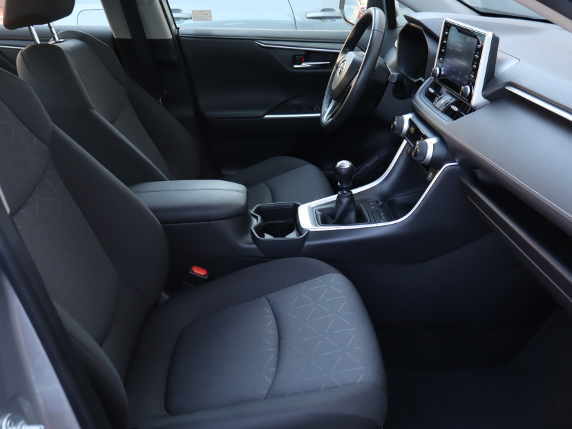 Toyota RAV 4, 2021