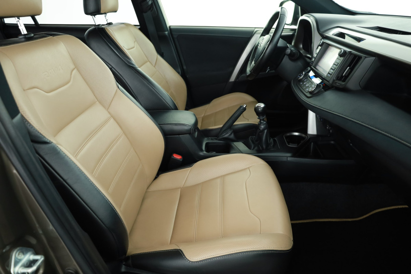 Toyota RAV 4, 2016