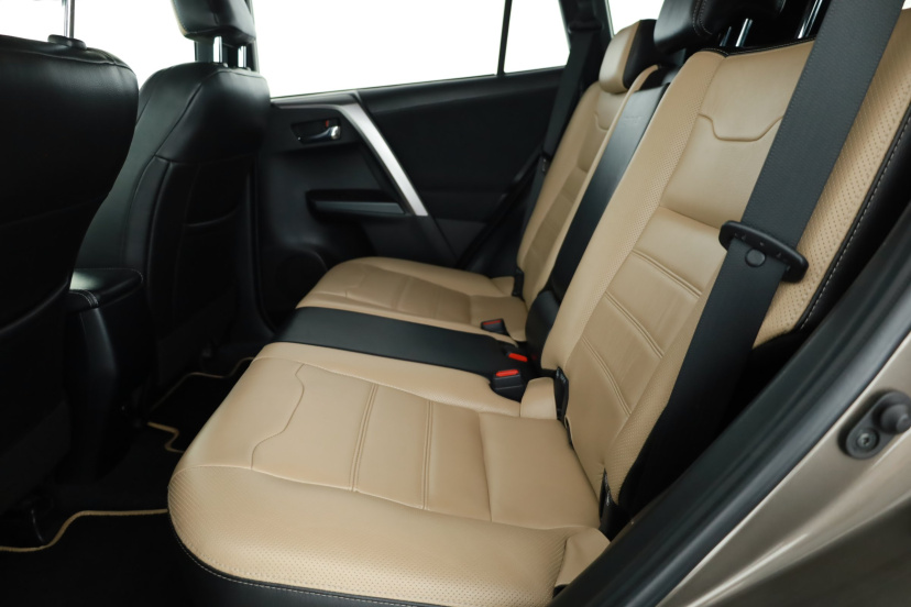 Toyota RAV 4, 2016