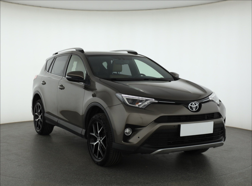 Toyota RAV 4, 2016