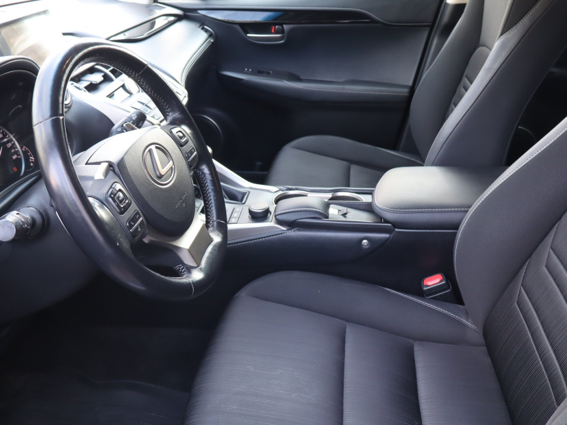 Lexus NX, 2015