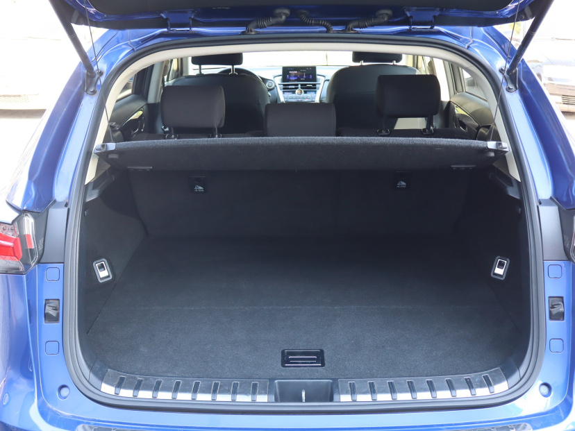 Lexus NX, 2015
