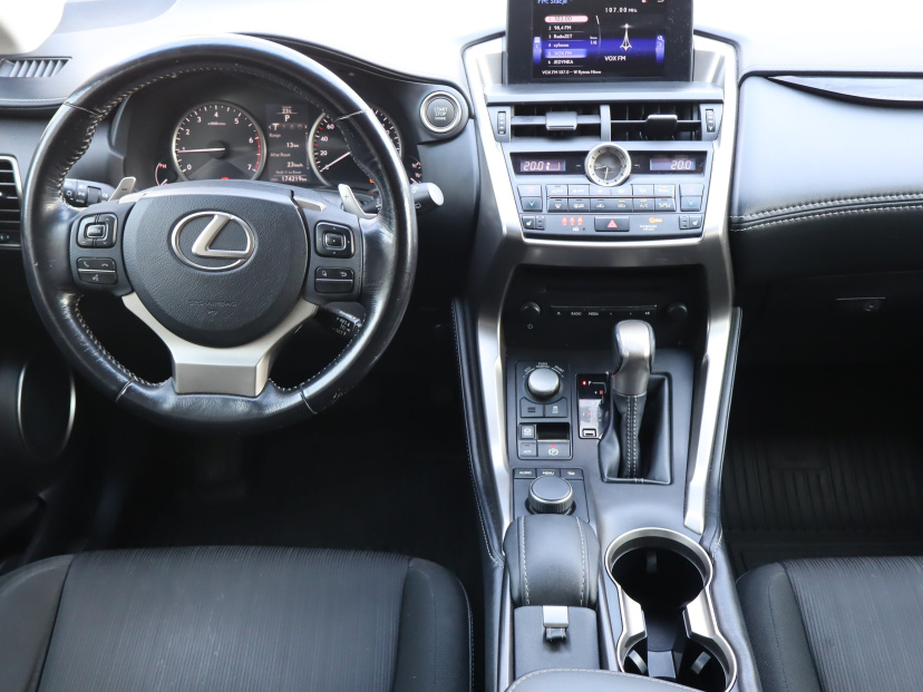 Lexus NX, 2015