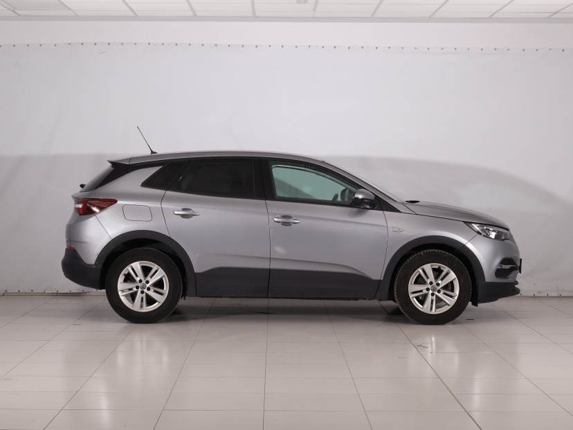 Opel Grandland, 2021