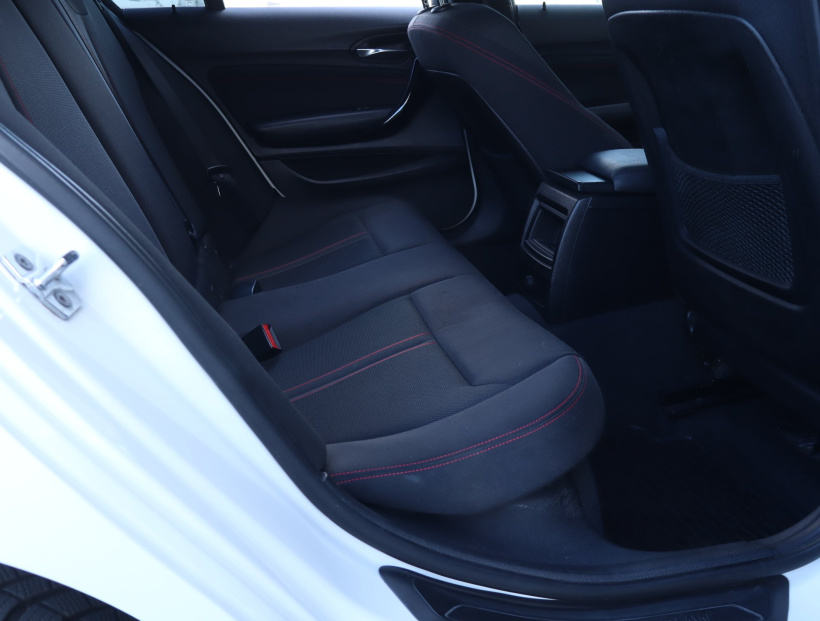 BMW 1, 2015