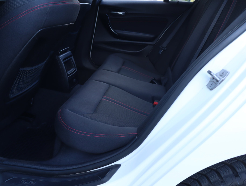 BMW 1, 2015