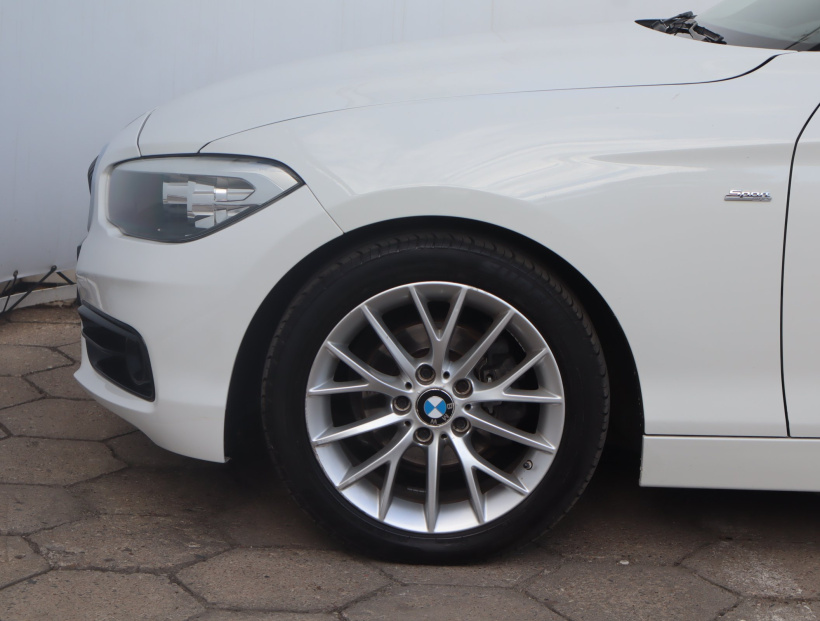 BMW 1, 2015