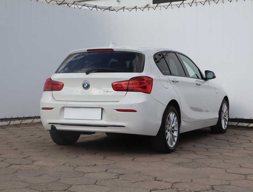 BMW 1, 2015