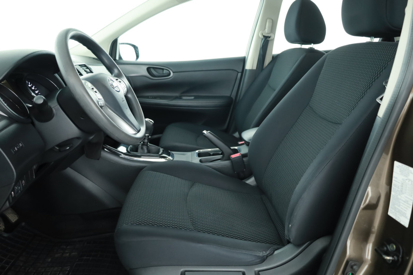 Nissan Pulsar, 2014