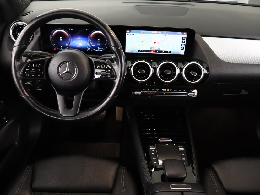 Mercedes-Benz GLA, 2021