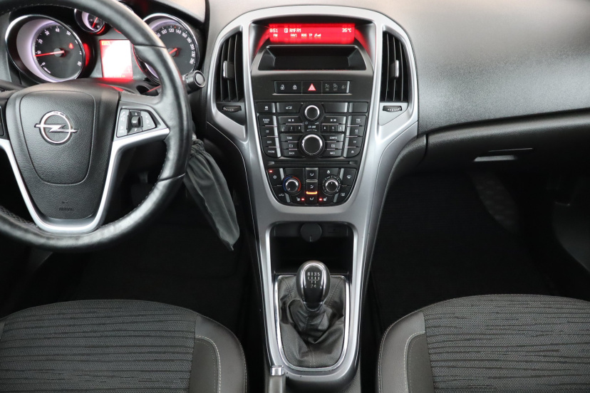 Opel Astra, 2018