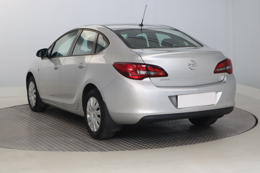 Opel Astra, 2018