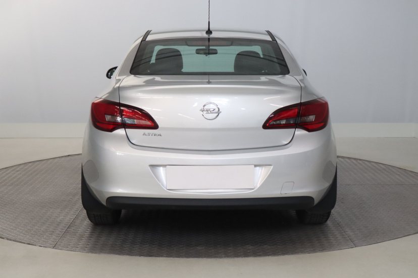 Opel Astra, 2018