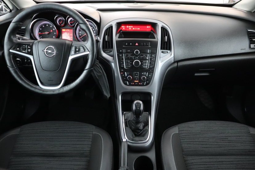Opel Astra, 2018