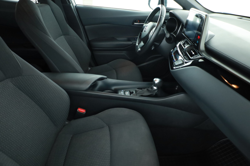 Toyota C-HR, 2019
