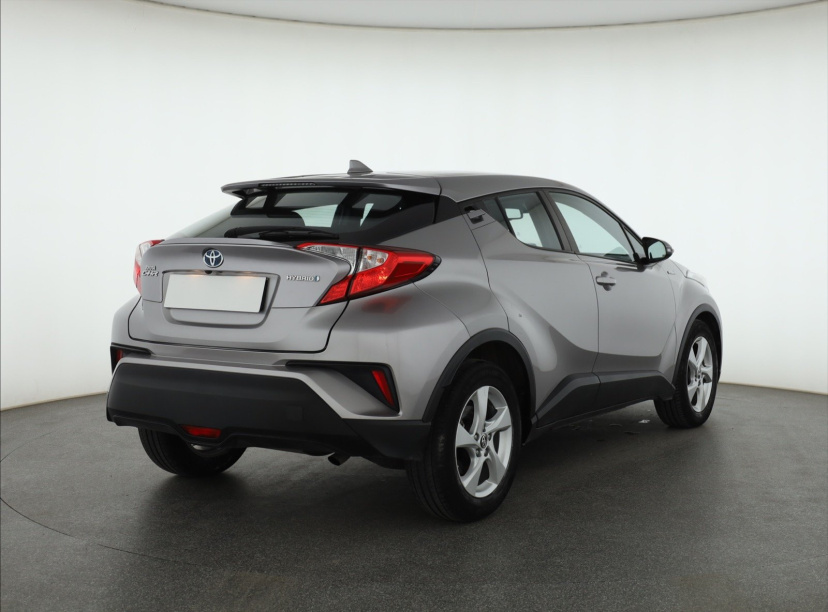 Toyota C-HR, 2019