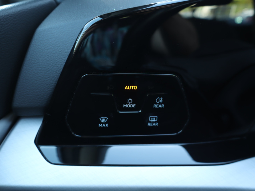 Volkswagen Golf, 2023