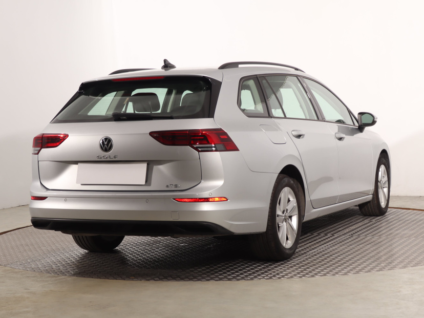 Volkswagen Golf, 2023