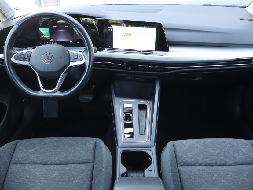 Volkswagen Golf, 2023