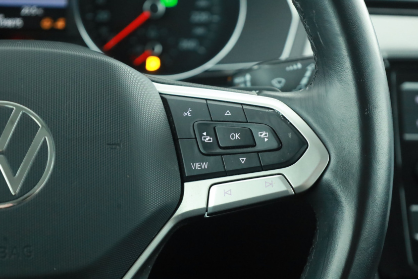 Volkswagen Passat, 2022