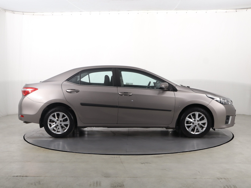 Toyota Corolla, 2014