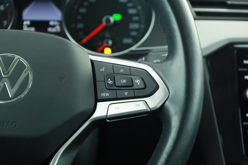 Volkswagen Passat, 2021