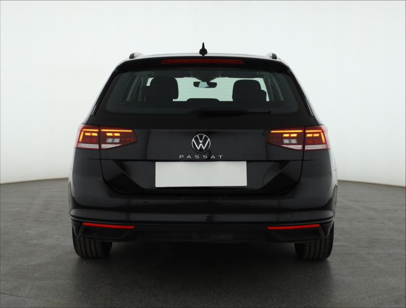 Volkswagen Passat, 2021