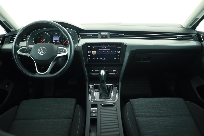 Volkswagen Passat, 2021