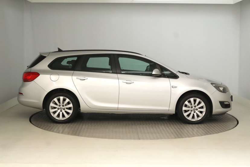 Opel Astra, 2015