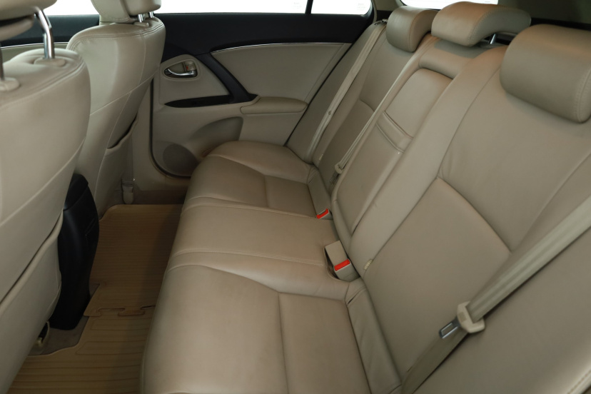 Toyota Avensis, 2011