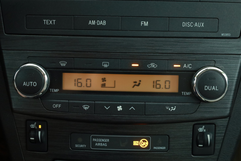 Toyota Avensis, 2011