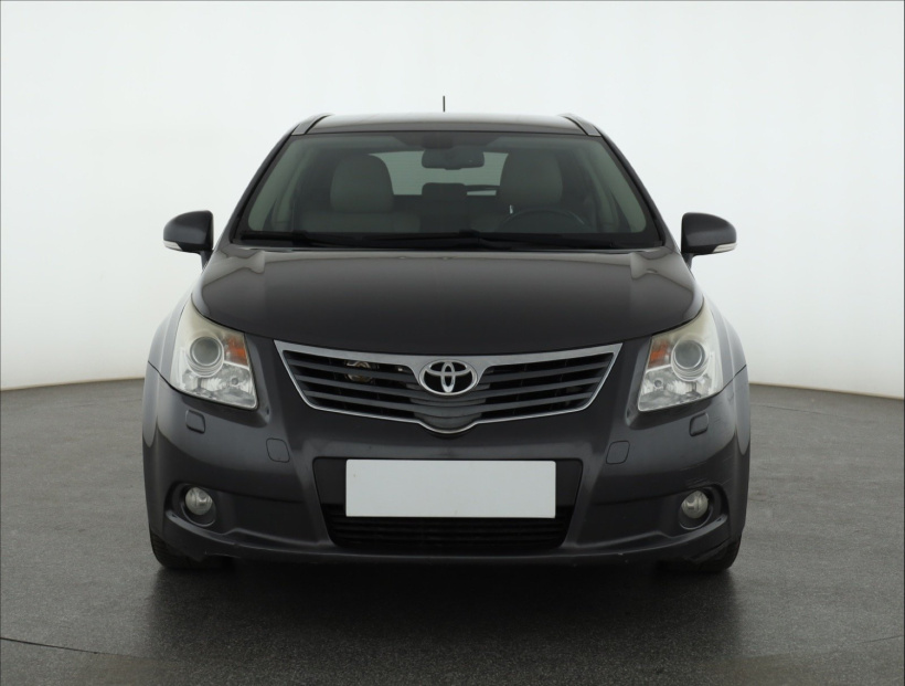 Toyota Avensis, 2011