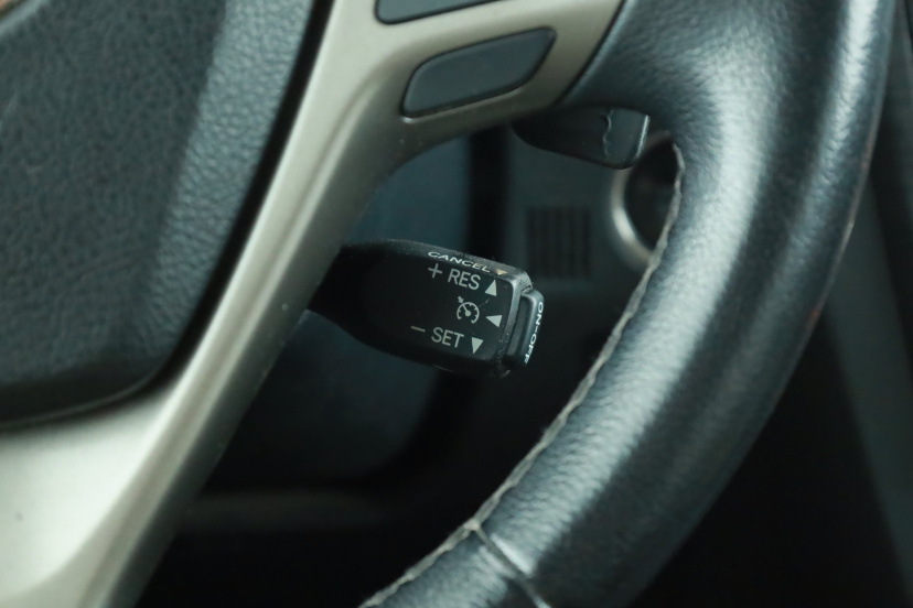 Toyota Avensis, 2011