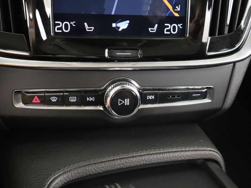 Volvo V90 Cross Country, 2021