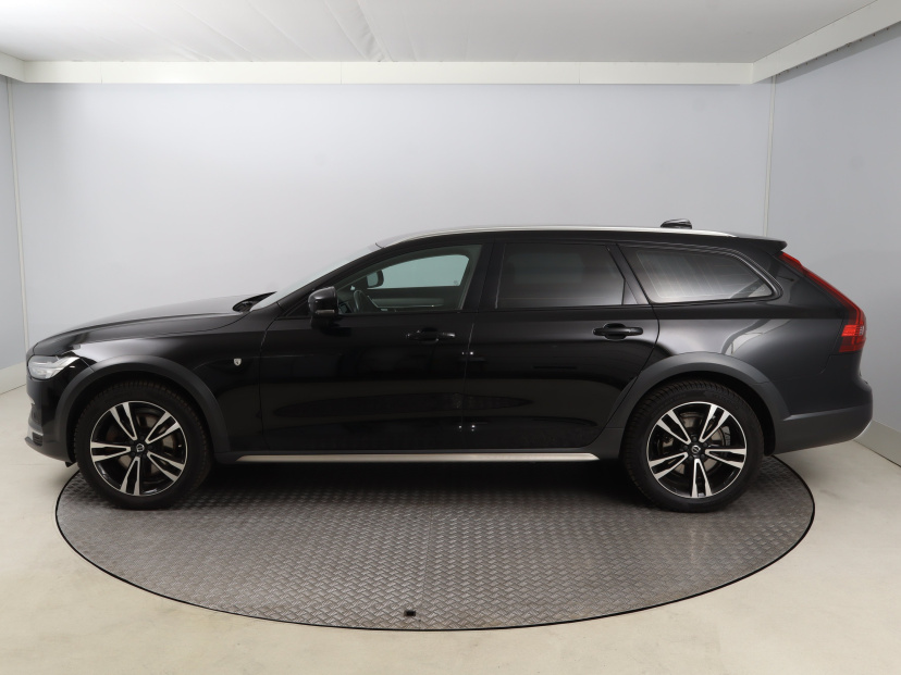 Volvo V90 Cross Country, 2021