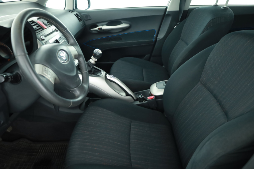 Toyota Auris, 2009