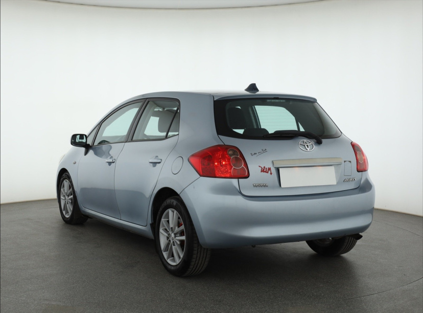 Toyota Auris, 2009