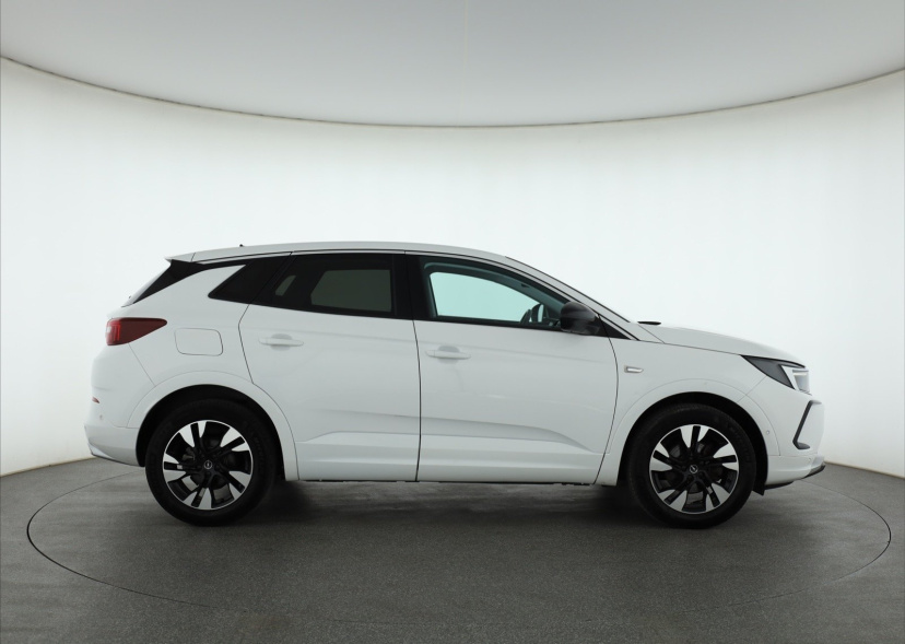 Opel Grandland, 2024