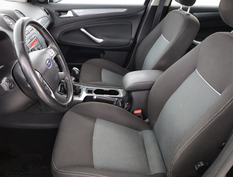 Ford Mondeo, 2013