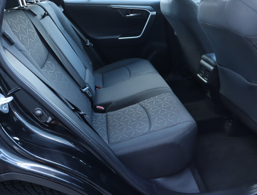 Toyota RAV 4, 2021