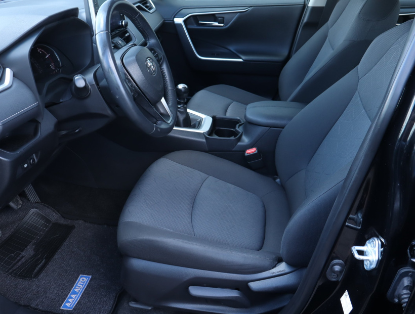Toyota RAV 4, 2021