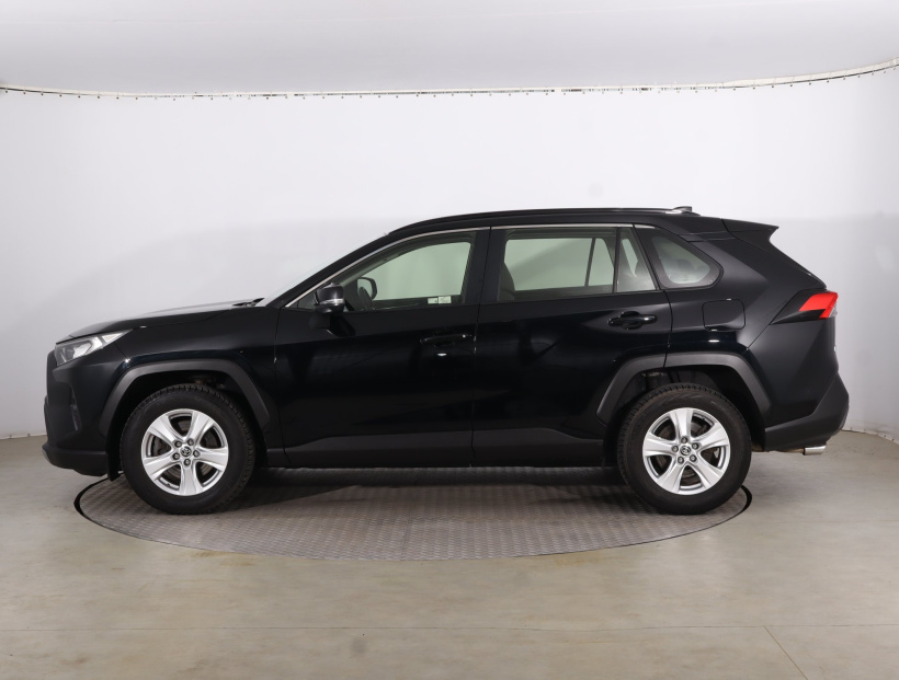 Toyota RAV 4, 2021
