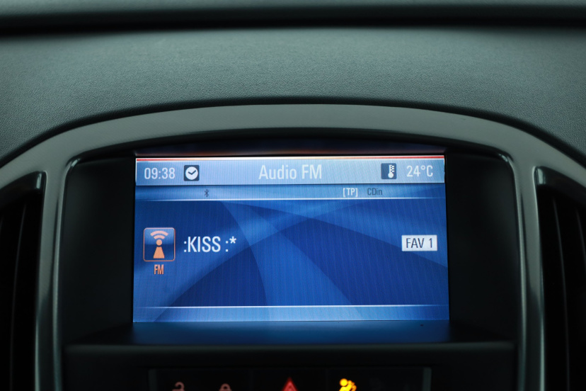 Opel Astra, 2011